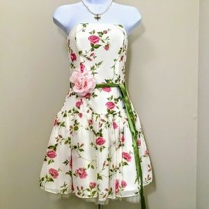 Jessica McClintok Cream w/Floral Print